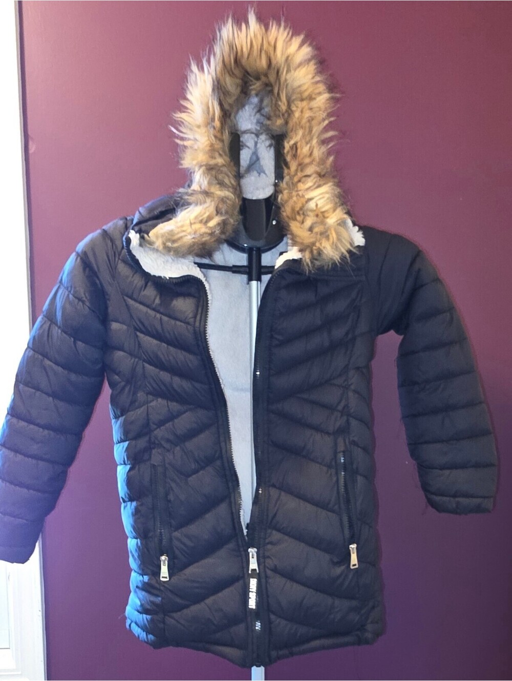 DKNY Sport Teen Black Puffer Jacket with Faux Fur Hood Lining Size 10/12